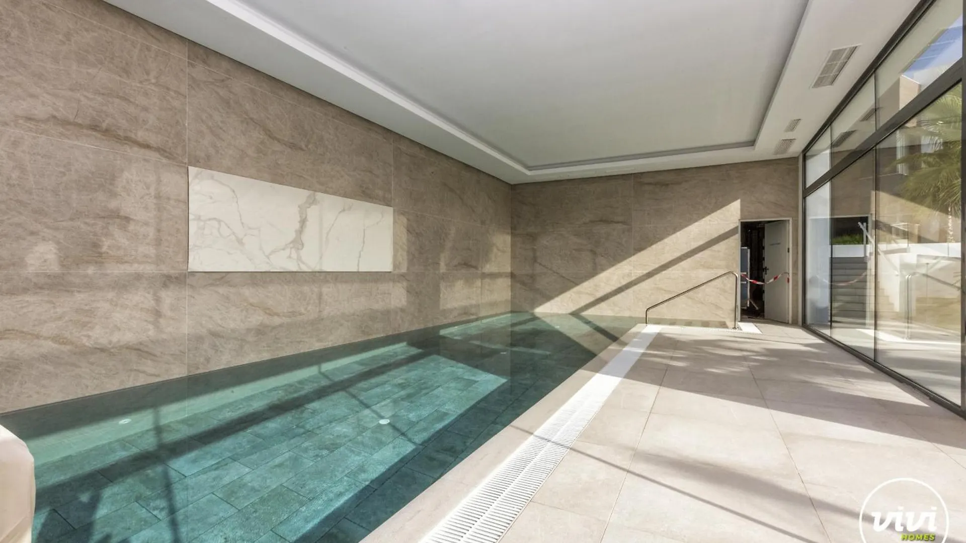 Zoey - Pool, Gym, Terrace & Golf Villa Marbella Feriehus