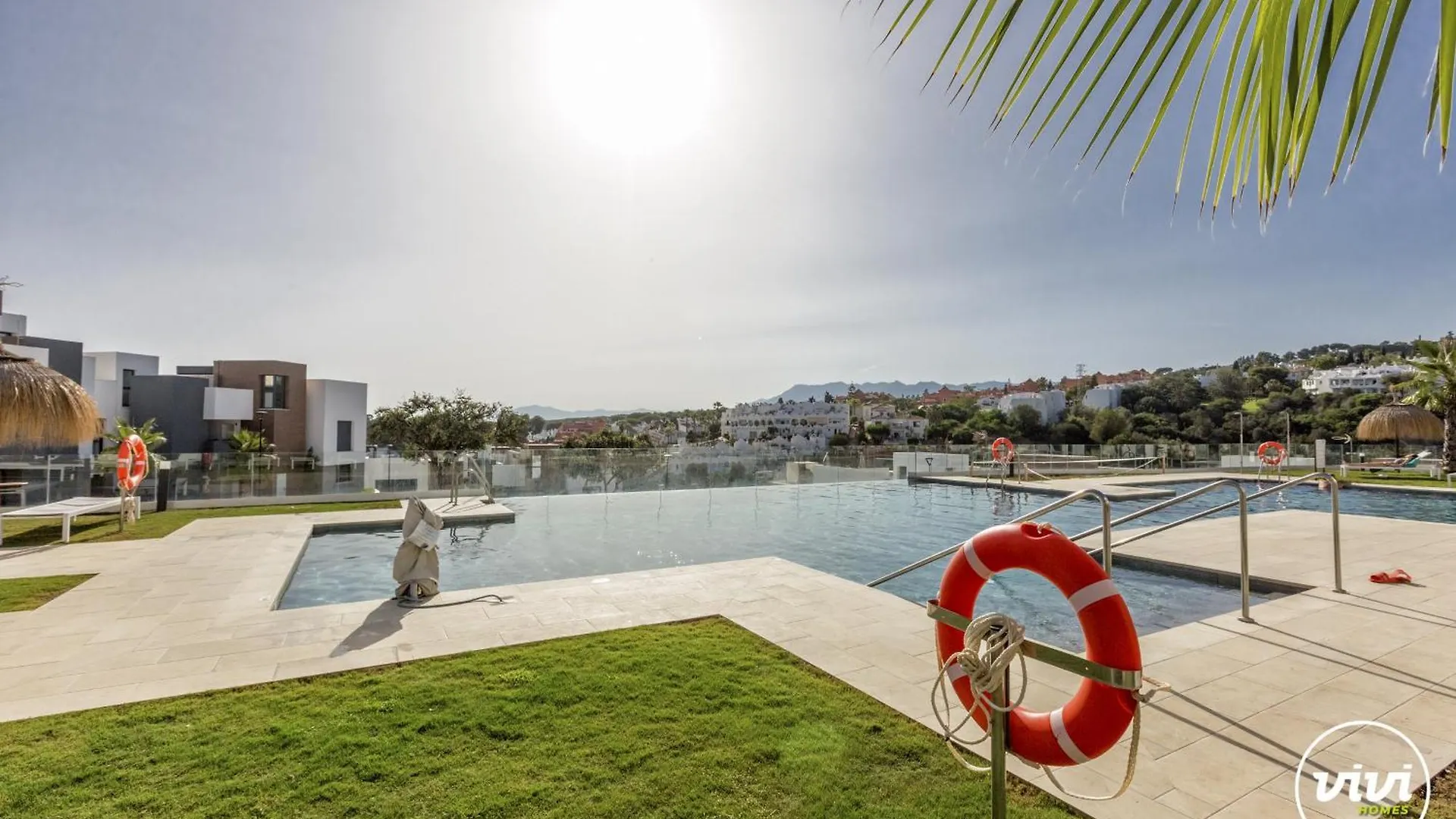 Zoey - Pool, Gym, Terrace & Golf Villa Marbella