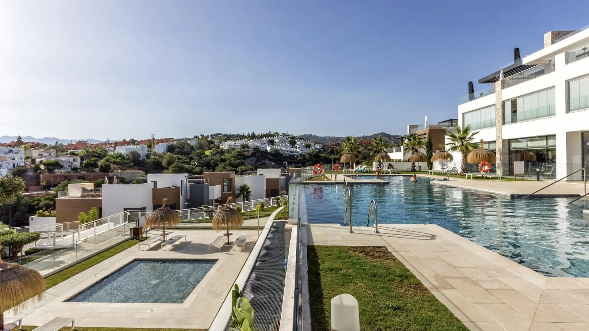 Feriehus Zoey - Pool, Gym, Terrace & Golf Villa Marbella